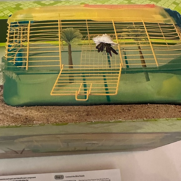 All Living Things Large Crab Habitat Cage Terrarium brand new in box - Picture 4 of 6